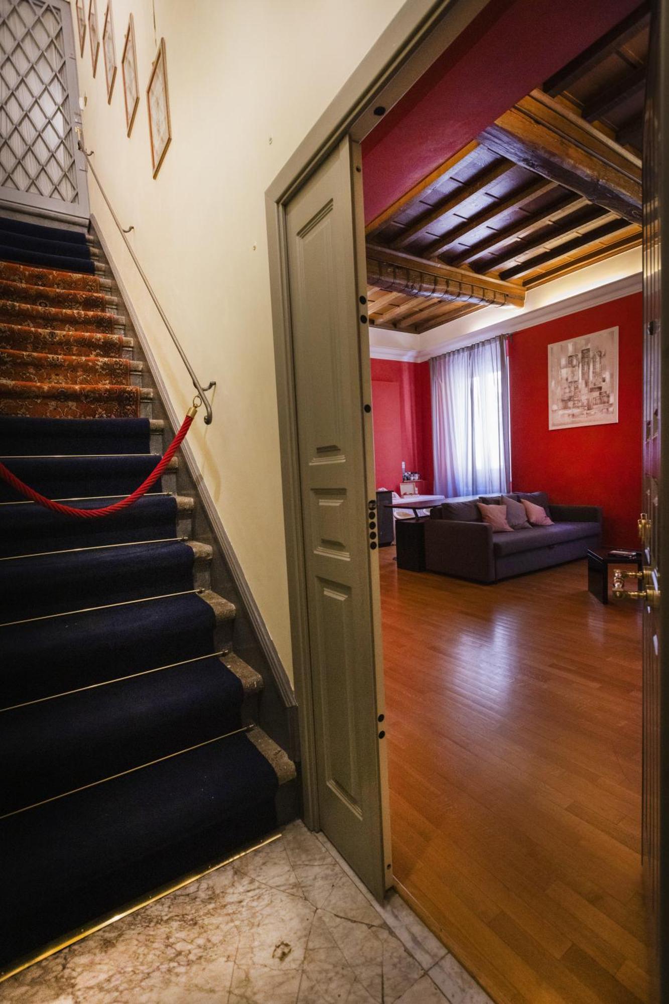 רומא Barberini Apt Close To Fontana Di Trevi מראה חיצוני תמונה