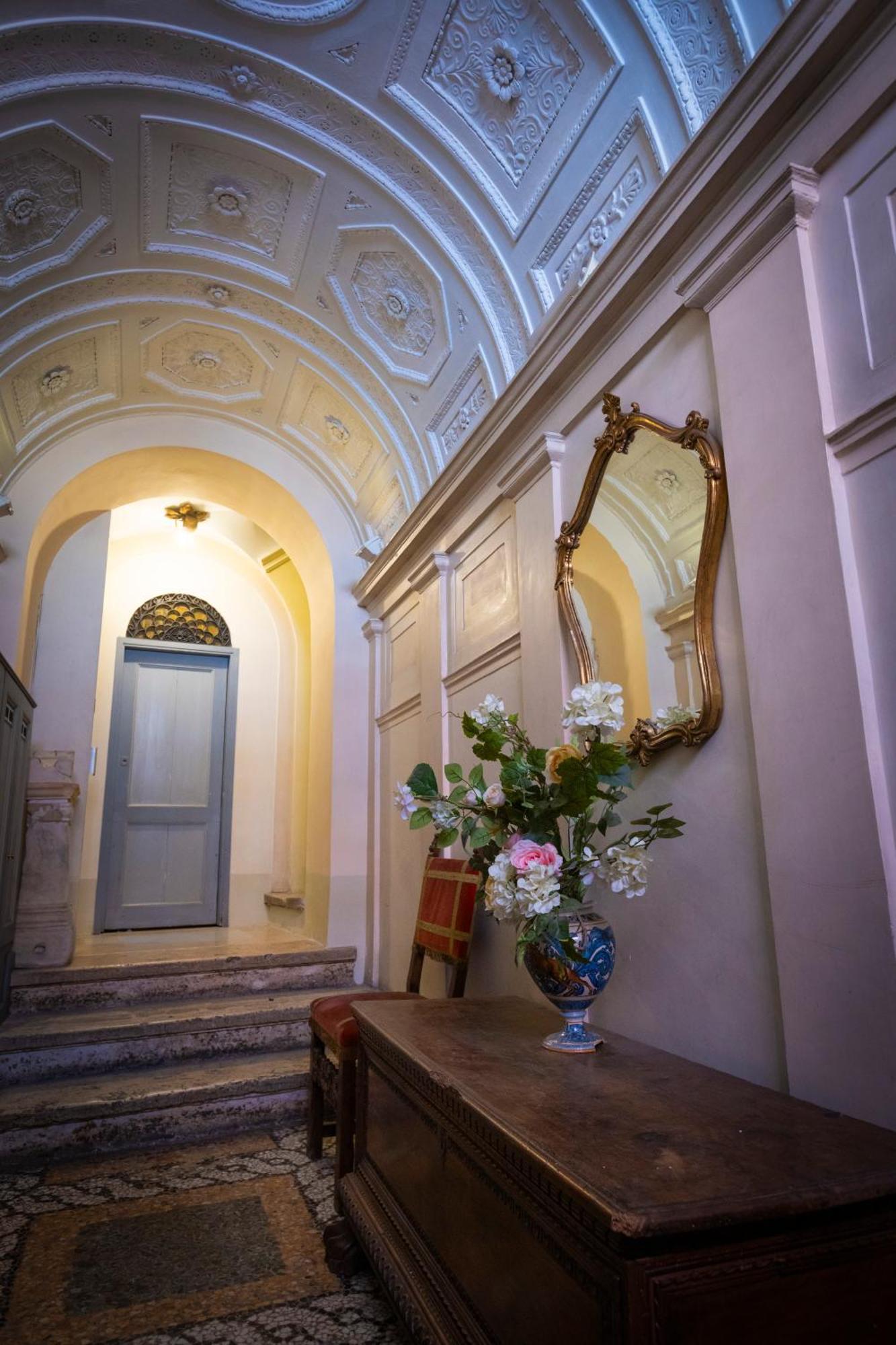רומא Barberini Apt Close To Fontana Di Trevi מראה חיצוני תמונה